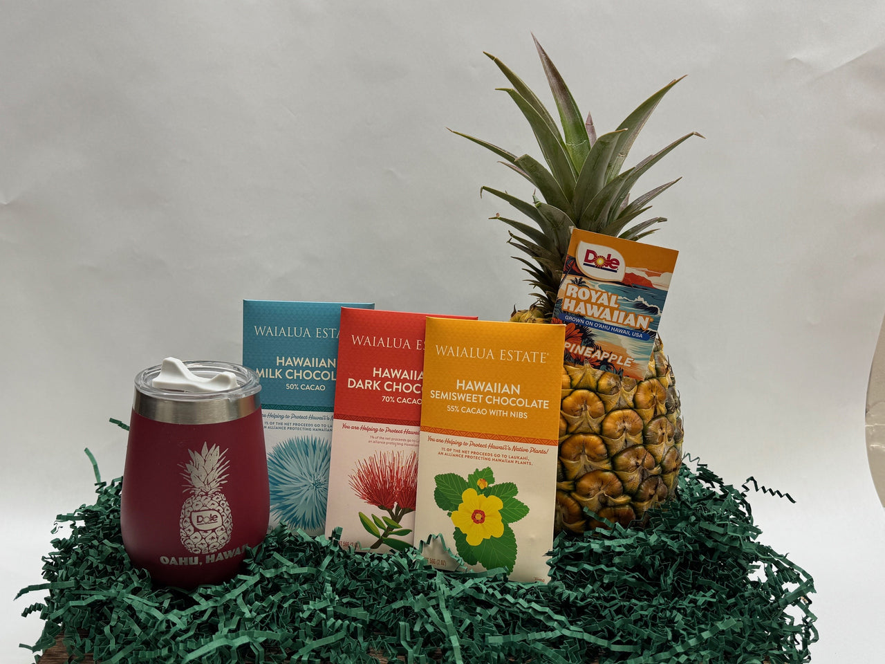 Gift Set B: Waialua Estate Chocolate and Logo Cup